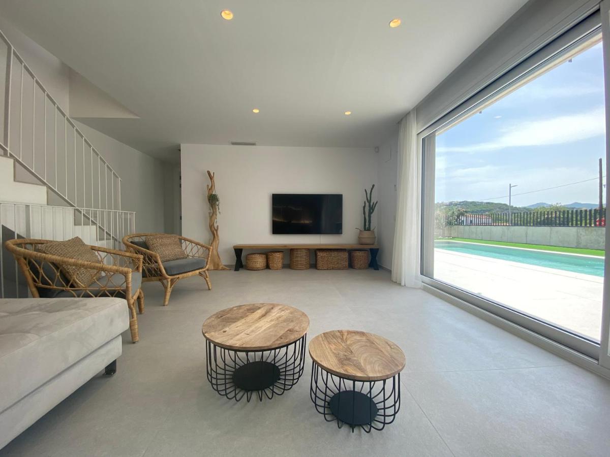 Naramia Sagaro Villa With Poolgarden10 Pax S'Agaro Exterior photo
