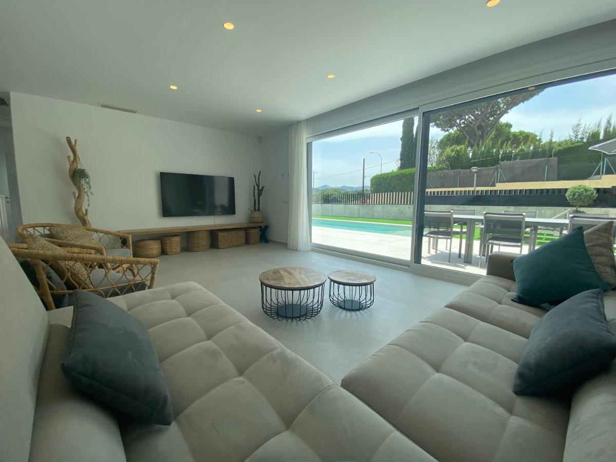 Naramia Sagaro Villa With Poolgarden10 Pax S'Agaro Exterior photo