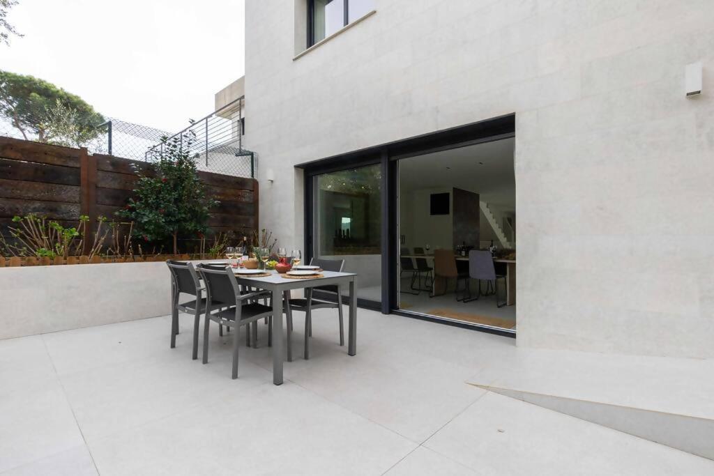Naramia Sagaro Villa With Poolgarden10 Pax S'Agaro Exterior photo
